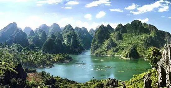 盗墓笔记中三叔不是解连环吗 那第一季最后的信中属名为什么是丁敦煌游戏画面