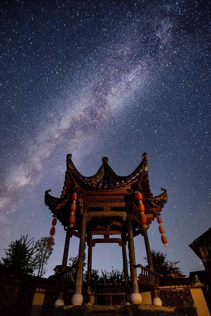 俗话说勤劳才能致富，西方人并不勤劳，为何还那么富裕呢？游戏画面