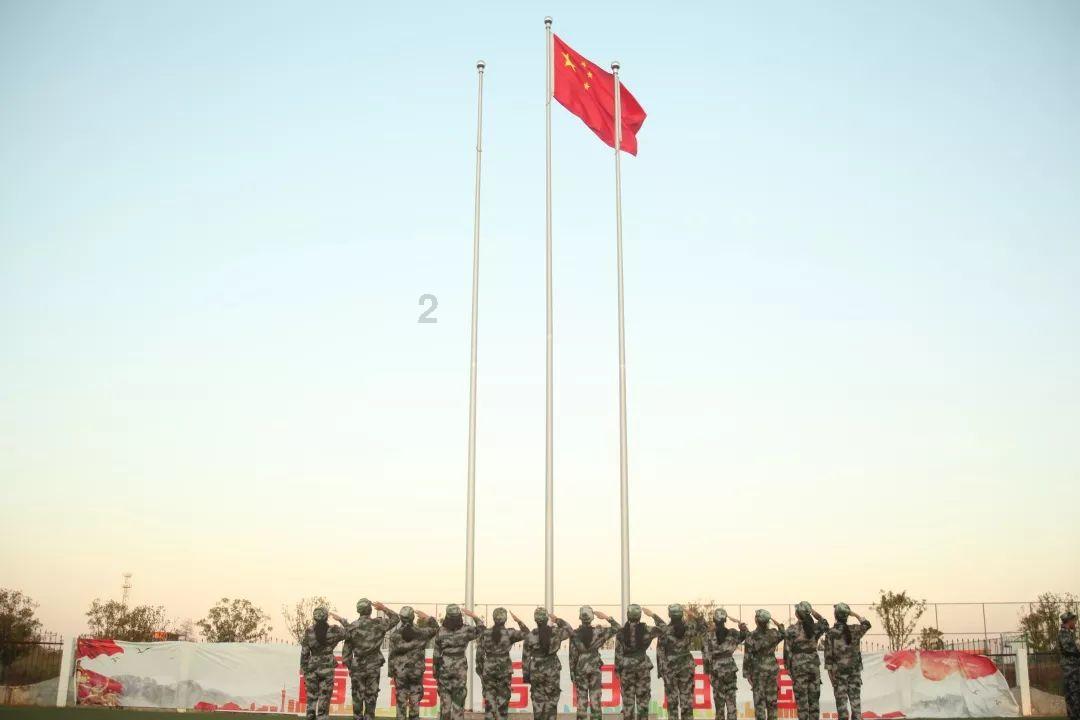 逃出林中村
